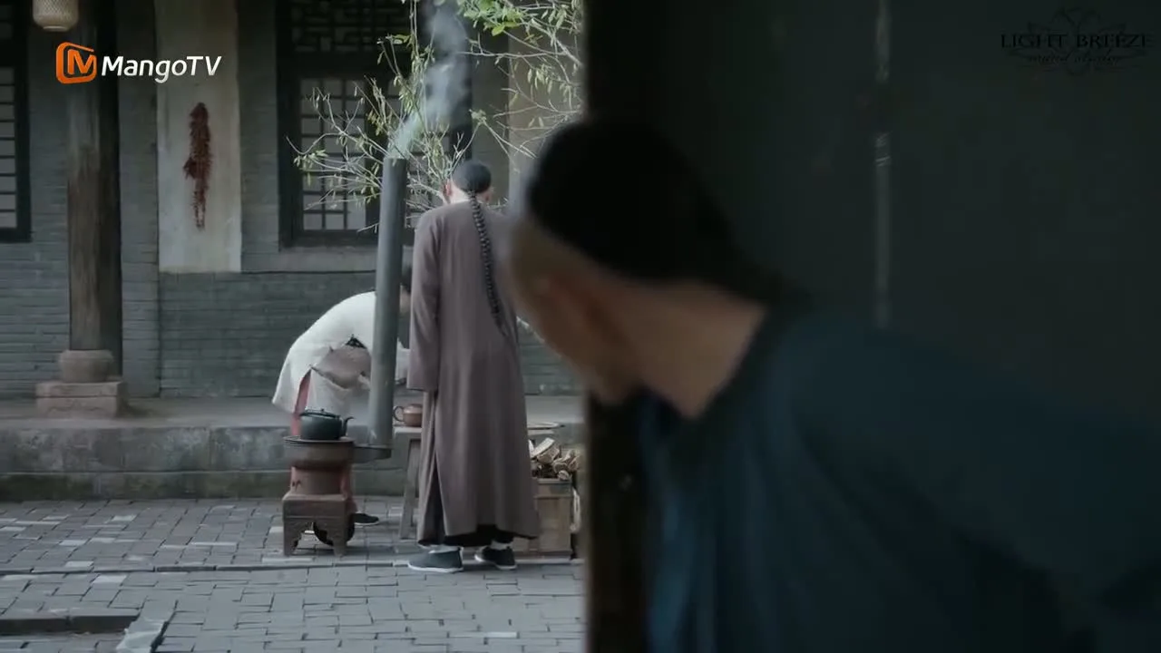 Гладиатор в театре — кадр 5