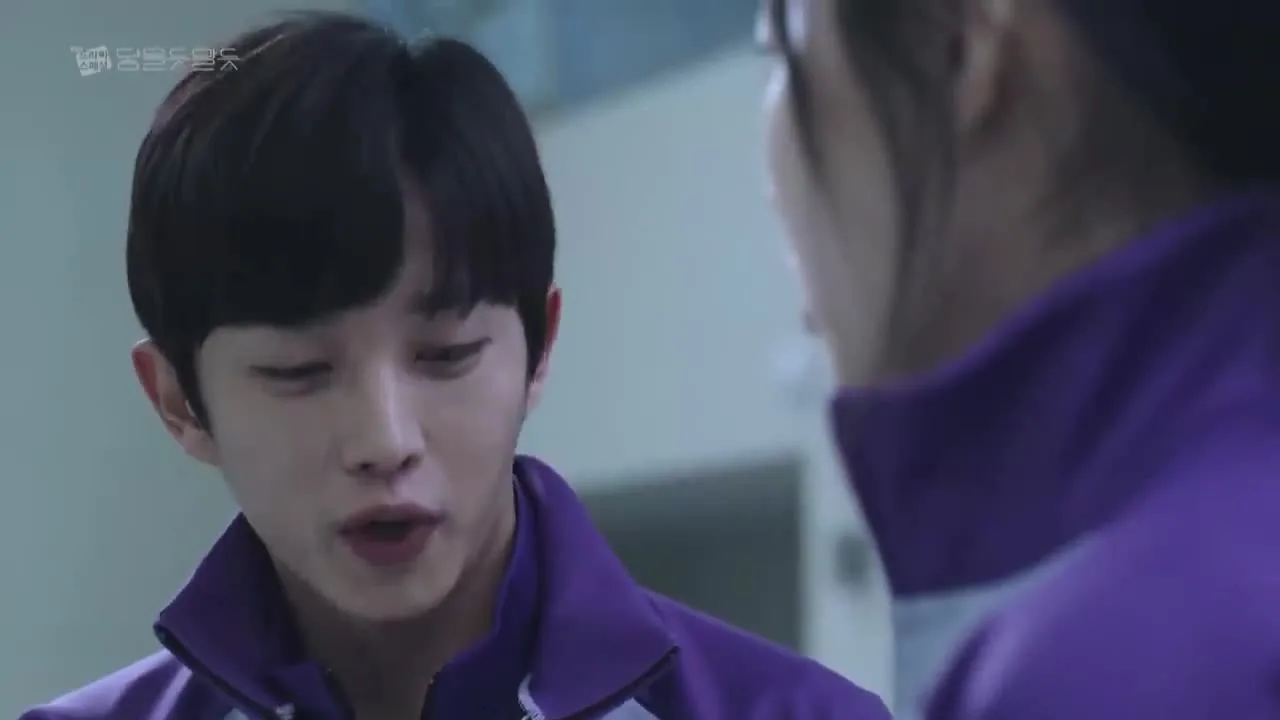 Почти касаясь — кадр 3