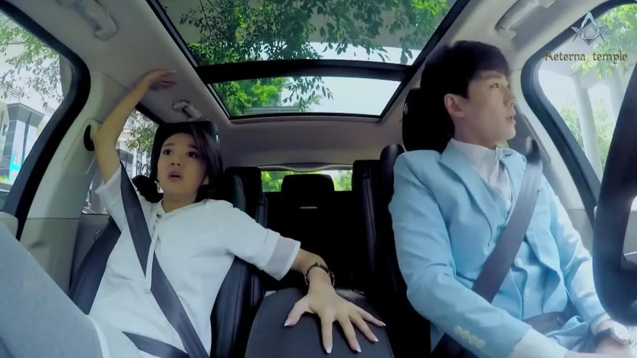 Королева возвращается — кадр 2