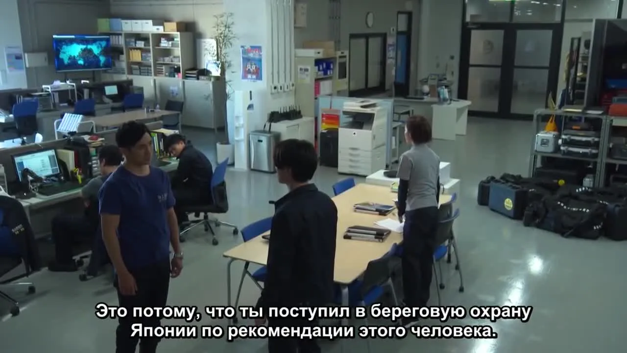 Подводный отдел по борьбе с преступностью — кадр 2