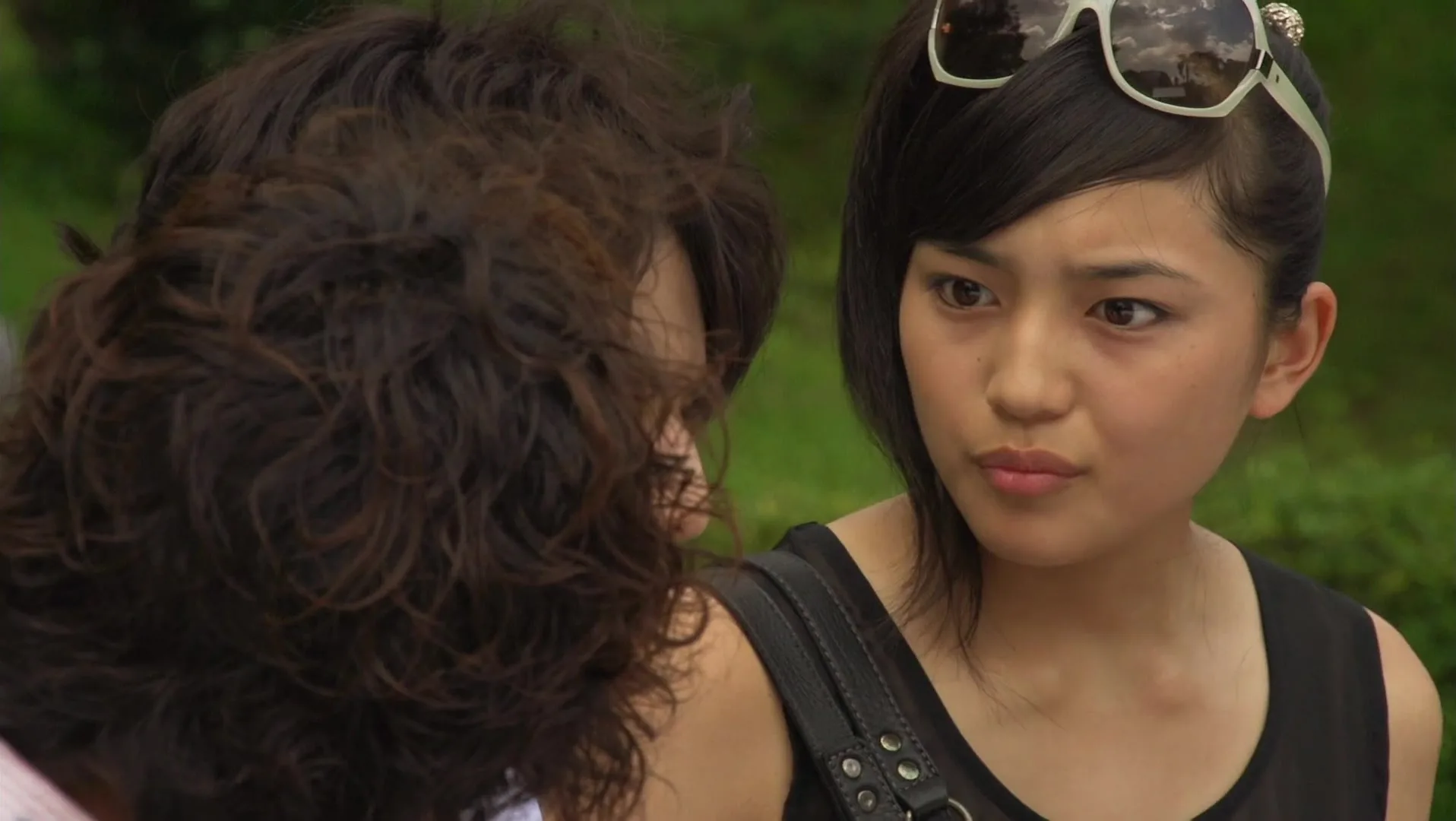 Дело ведёт юный детектив Киндаити: Дело об убийстве в Гонконге — кадр 2
